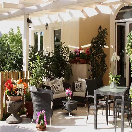 La Peonia Boutique Oda ve Kahvaltı 2*